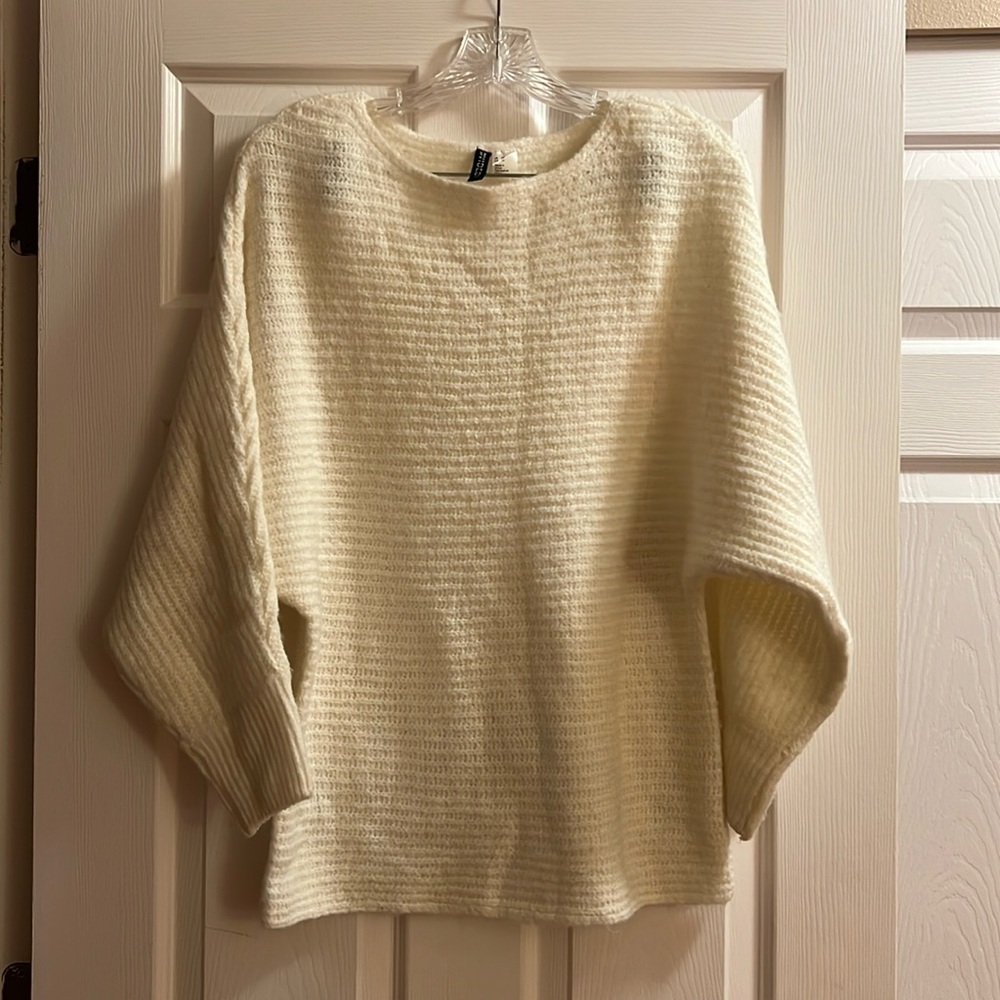 H&M White Sweater XS
